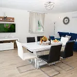 Nyaraló Family Friendly House With A Swimming Pool Vinovac, Zagora - 22041 Blizna Donja
