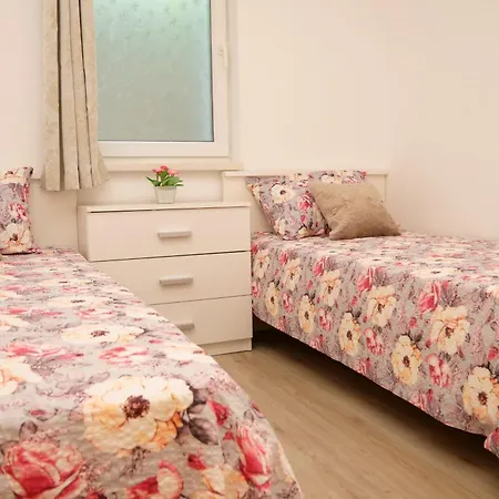 Family Friendly House With A Swimming Pool Vinovac, Zagora - 22041 Vakantiehuis Blizna Donja