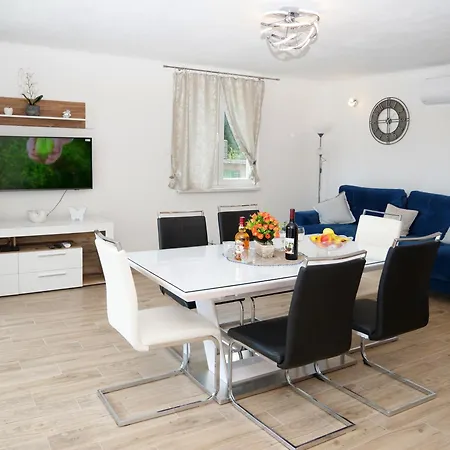 Hébergement de vacances Family Friendly House With A Swimming Pool Vinovac, Zagora - 22041 Blizna Donja